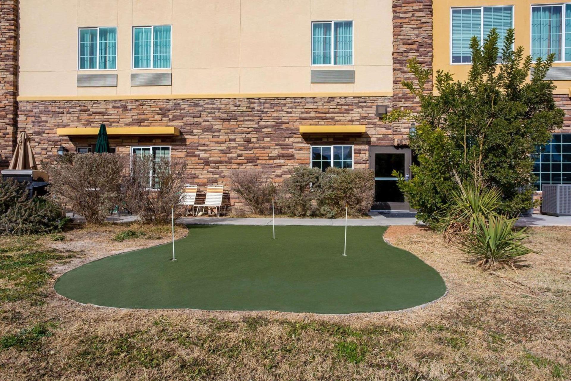 La Quinta by Wyndham Pecos photo 24