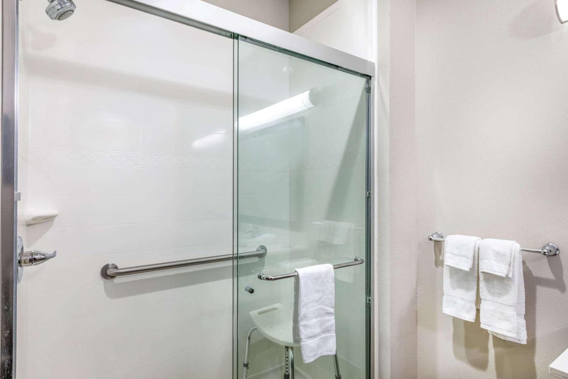 Comfort Inn & Suites photo 44