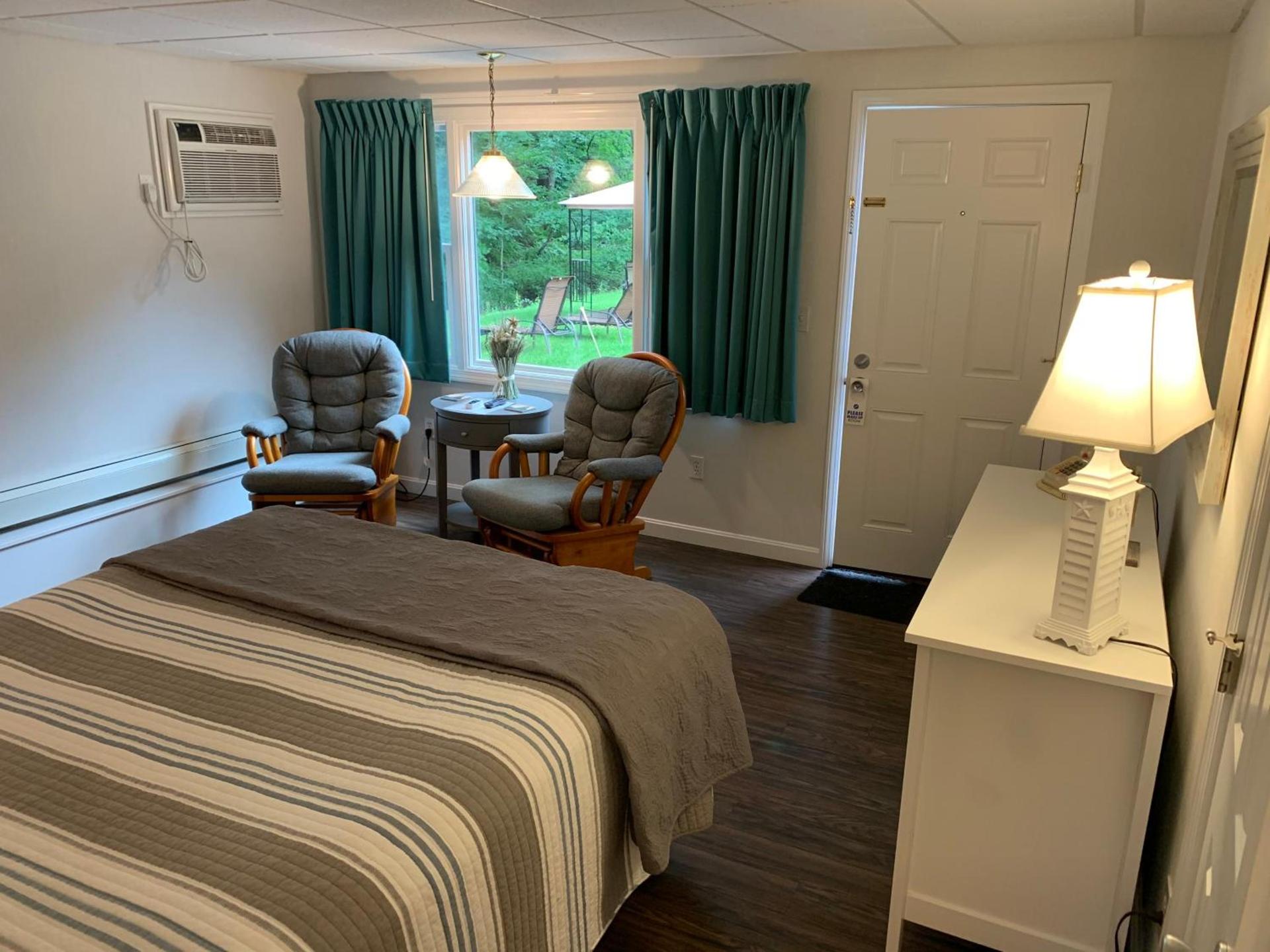 Towne Lyne Motel photo 73