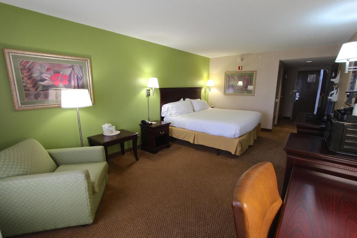 Baymont Inn & Suites by Wyndham Findlay photo 11