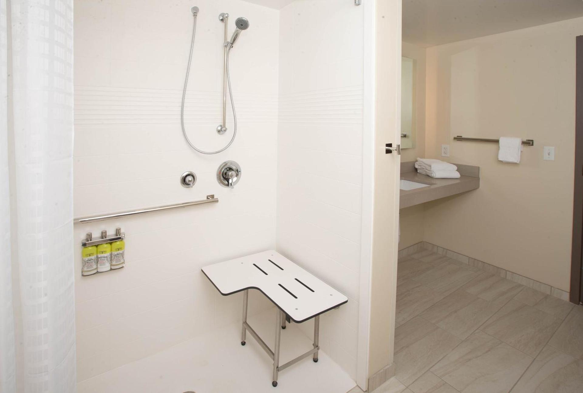 Candlewood Suites - Cleveland South - Independence by IHG photo 16