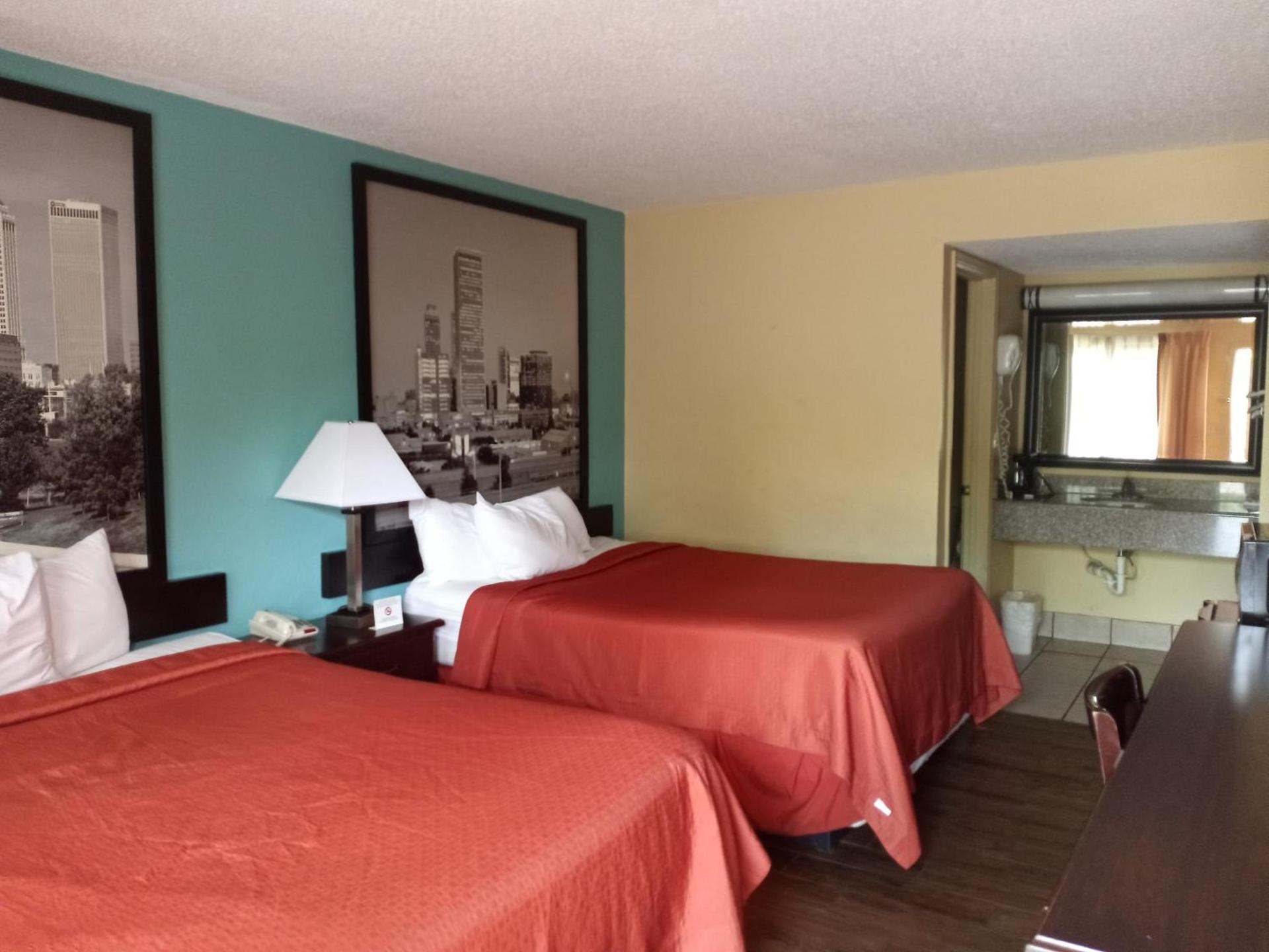 Super 8 by Wyndham Tulsa - Route 66 photo 10