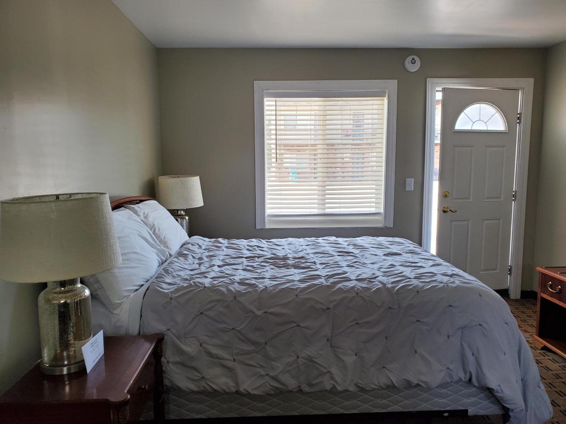 Golden Gate Lodging photo 13