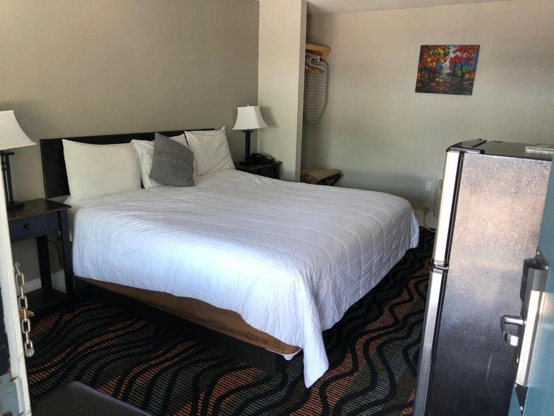 Country Town N' Suites photo 25