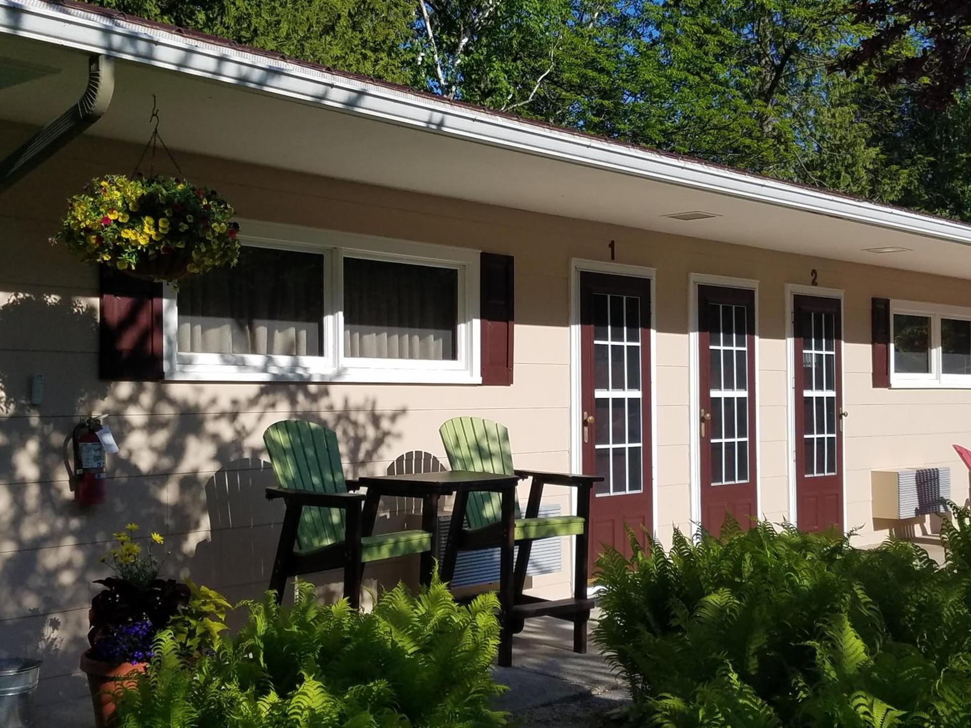 Square Rigger Harbor Motel photo 3
