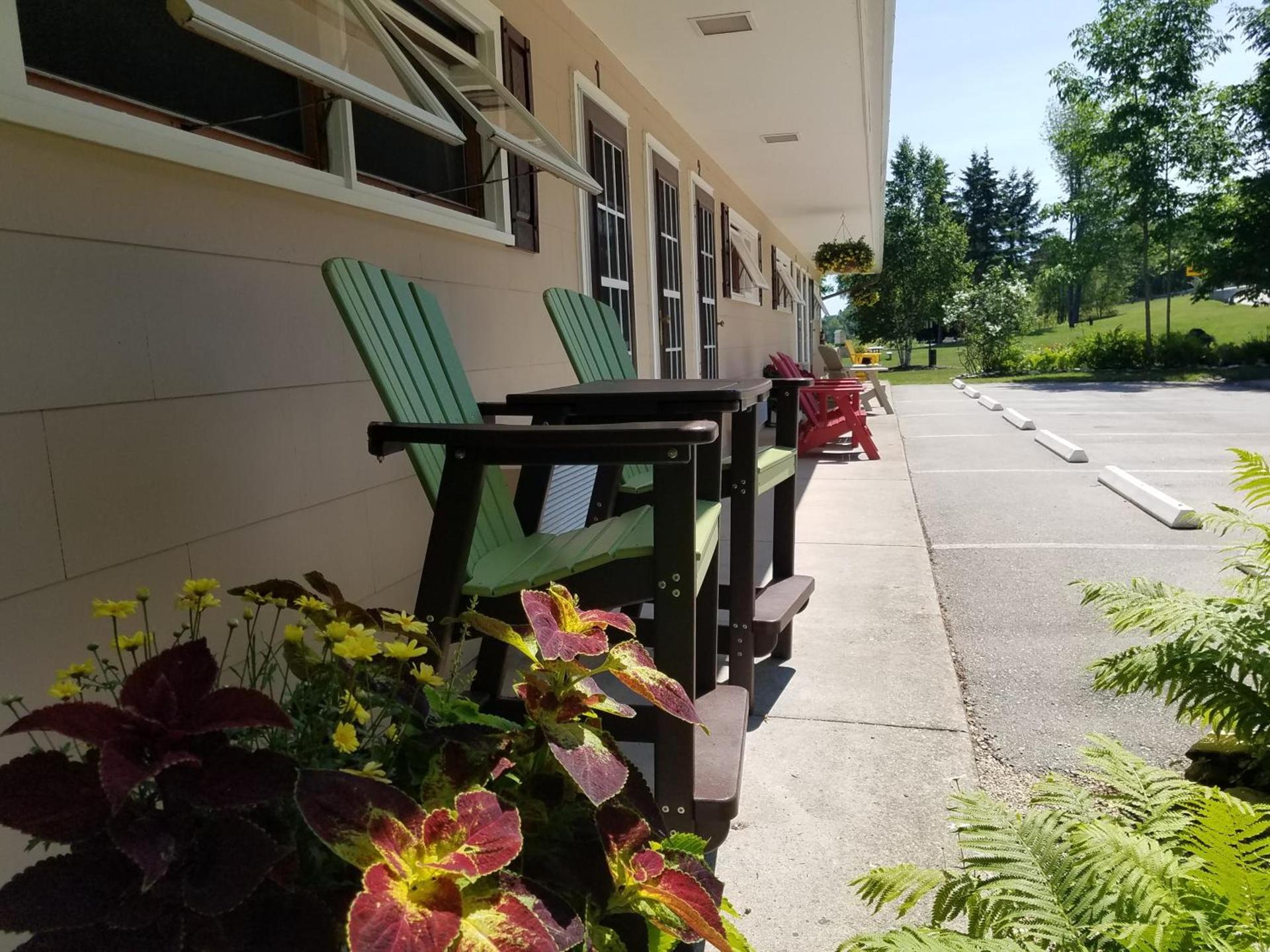 Square Rigger Harbor Motel photo 19