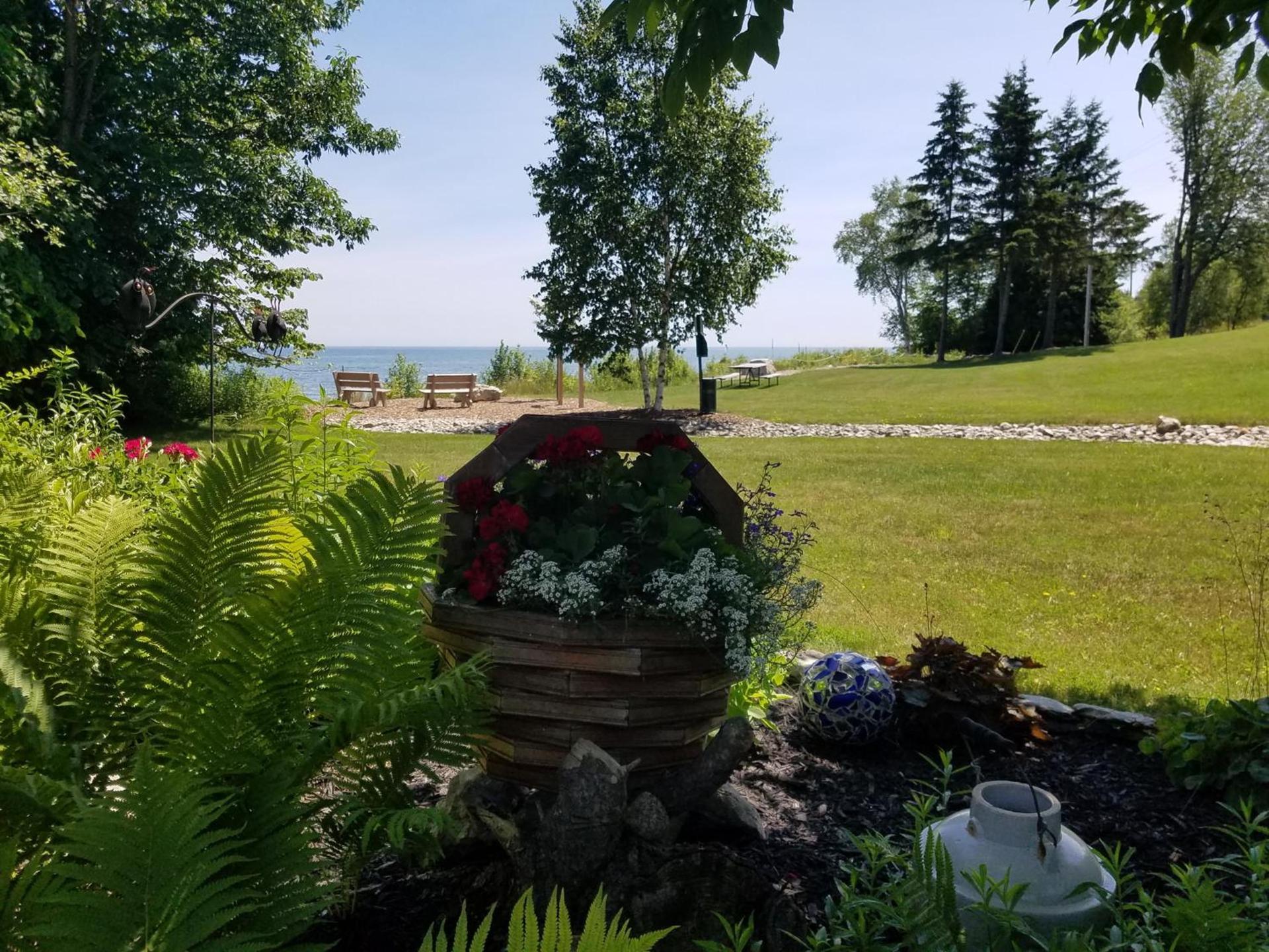 Square Rigger Harbor Motel photo 18