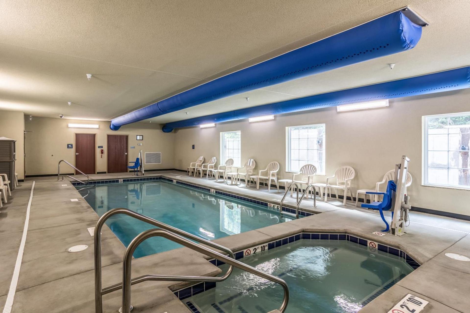 Cobblestone Hotel & Suites - Erie photo 20