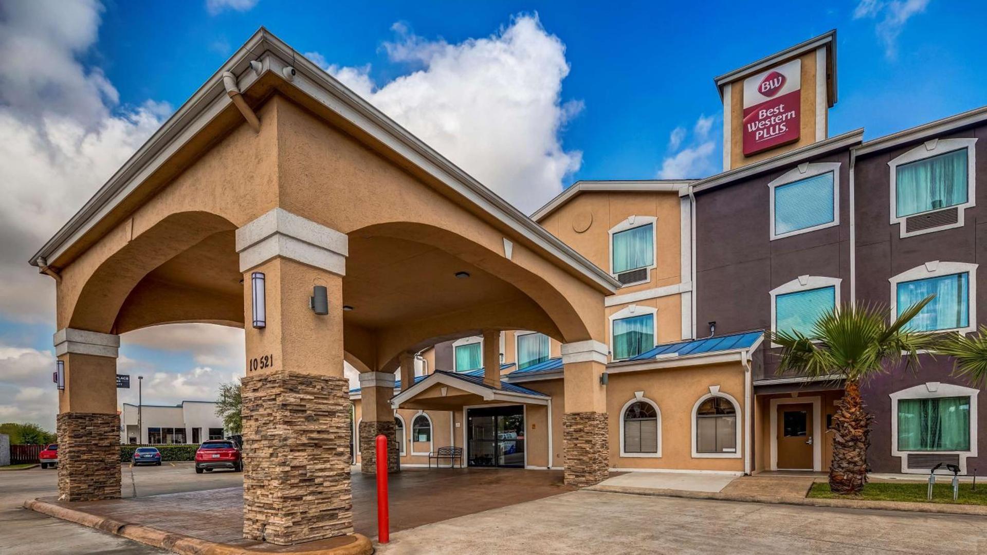 Best Western Plus Heritage Inn & Suites Houston,Pasadena,Deer Park,Channelview photo 1