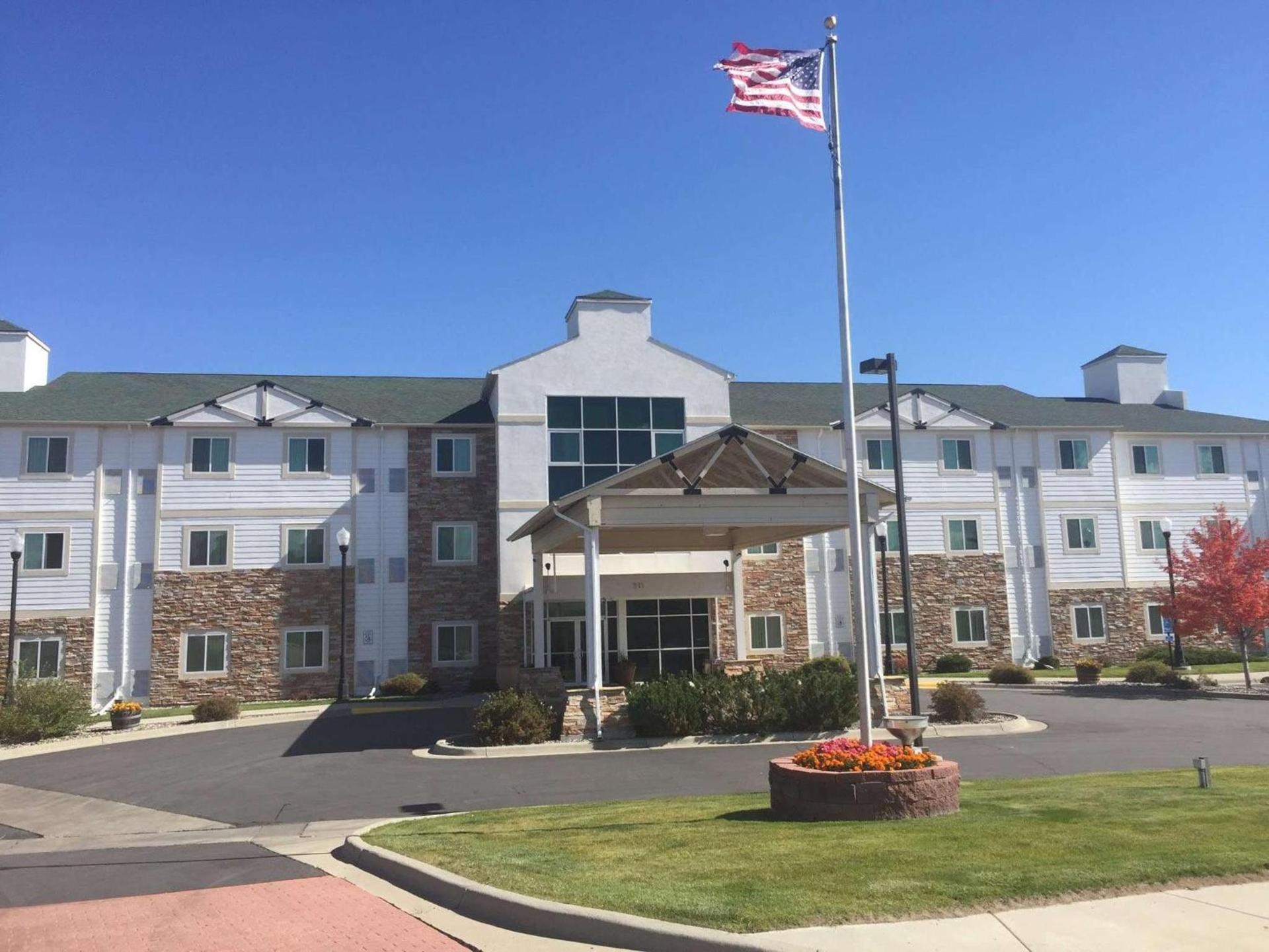 Baymont by Wyndham Sheridan photo 33