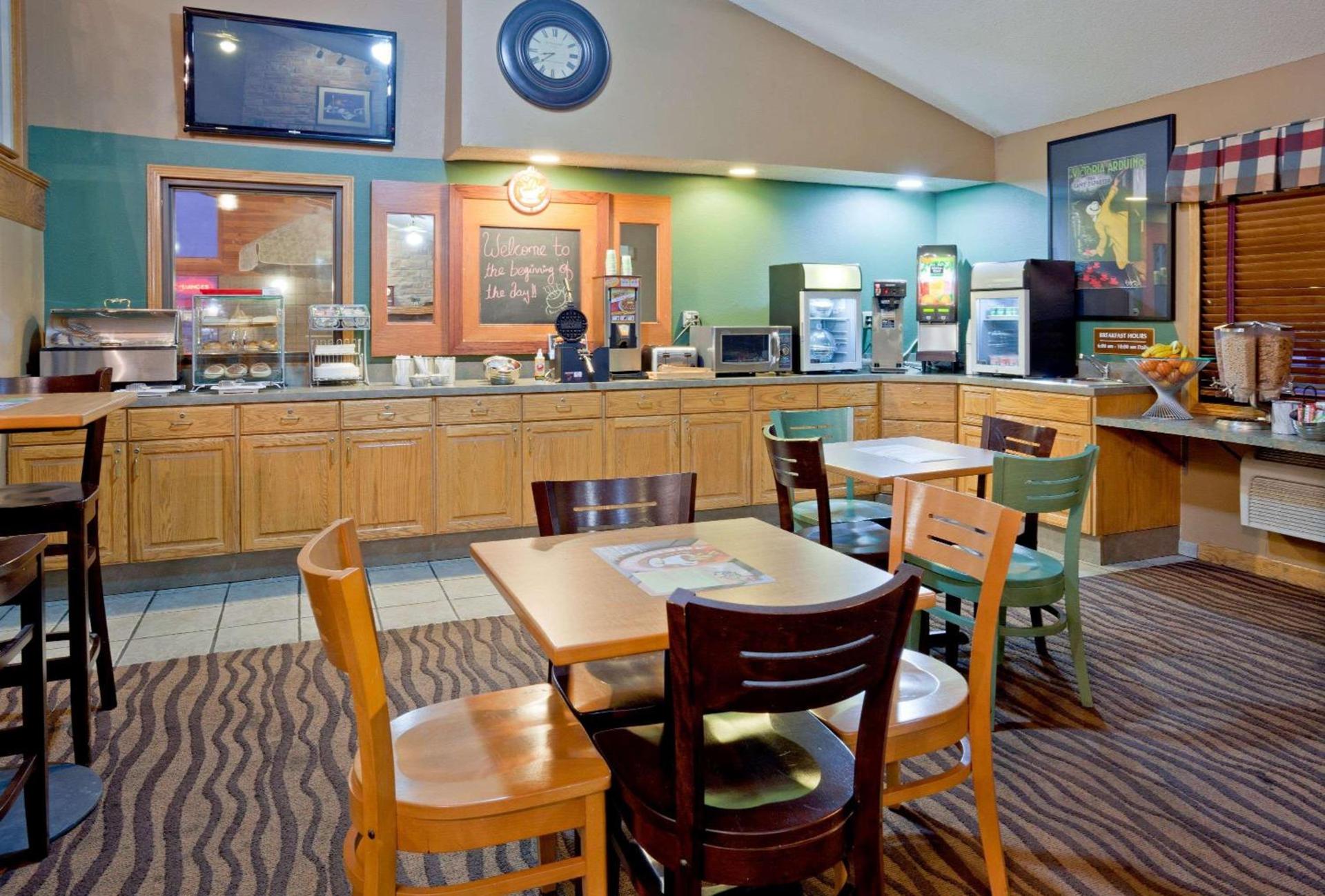 AmericInn by Wyndham Coon Rapids photo 24