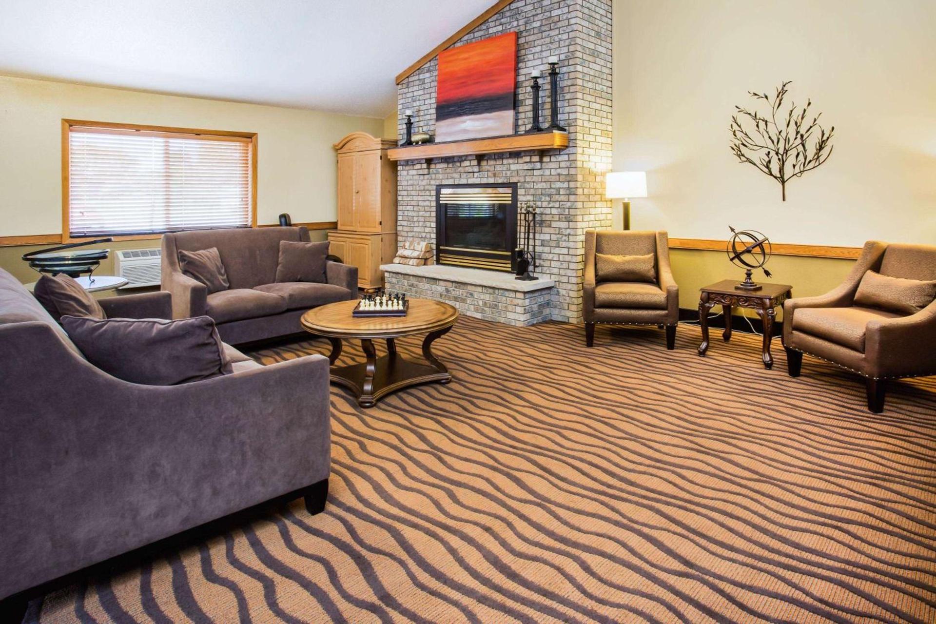 AmericInn by Wyndham Menomonie photo 57
