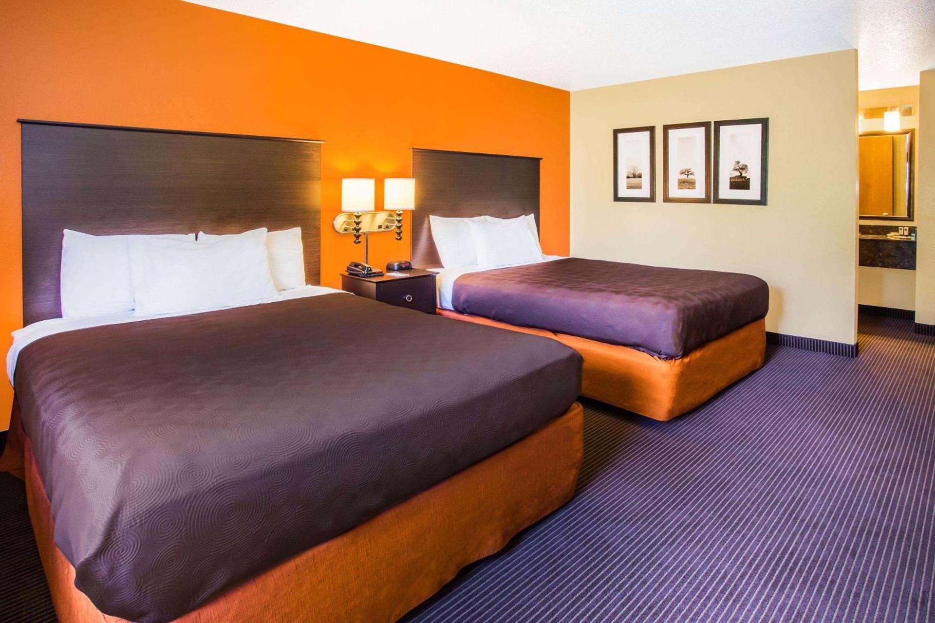AmericInn by Wyndham Menomonie photo 45