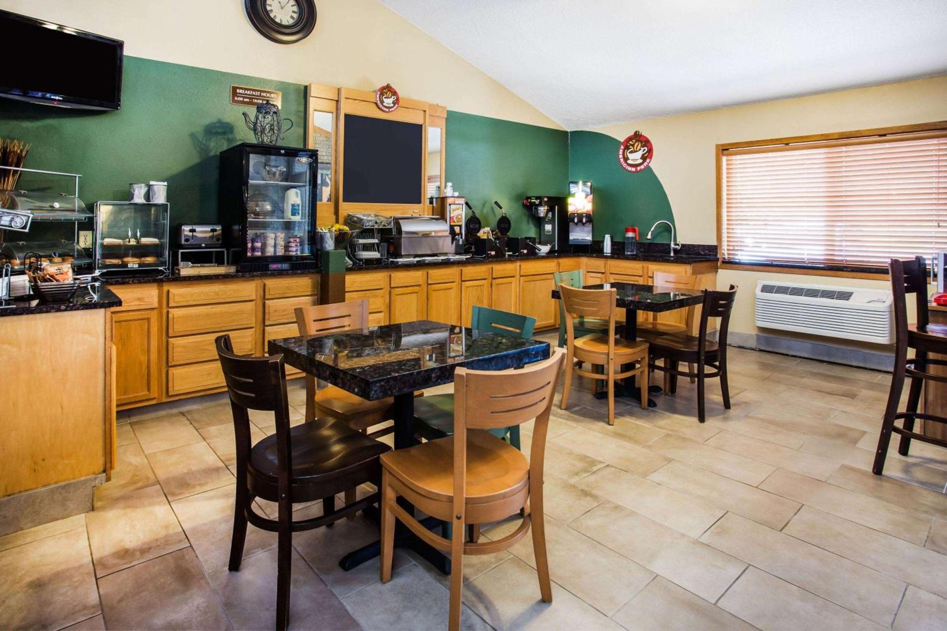 AmericInn by Wyndham Menomonie photo 39