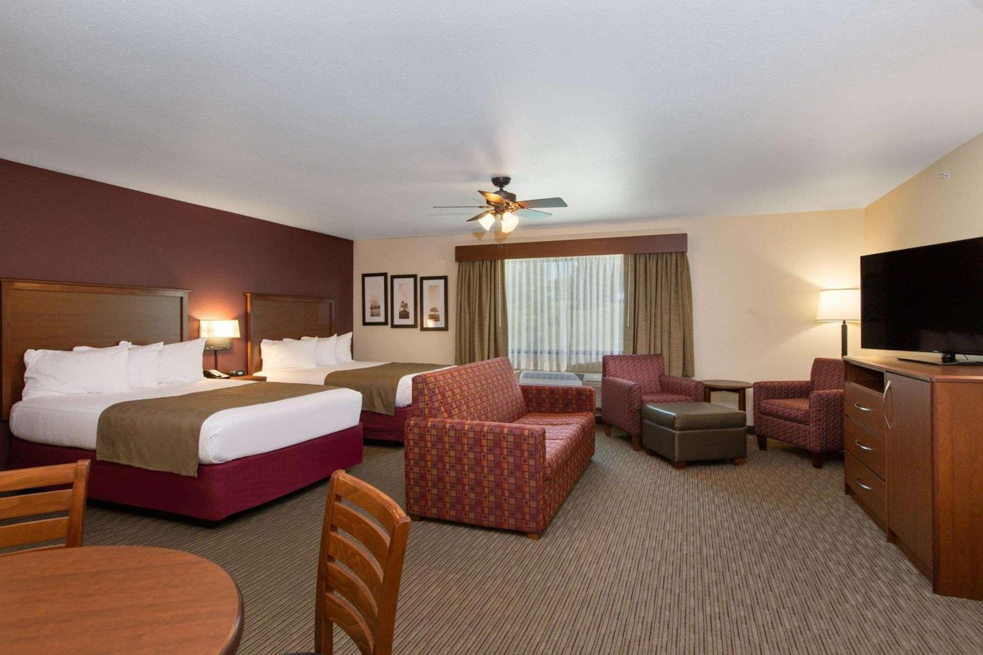 AmericInn by Wyndham Merrill photo 29