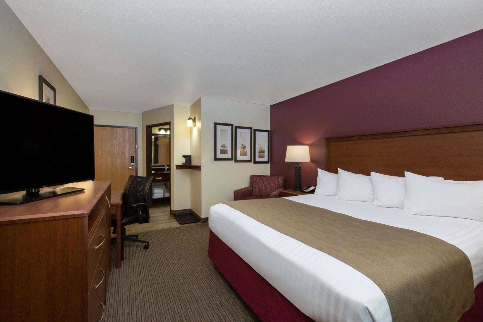 AmericInn by Wyndham Merrill photo 27