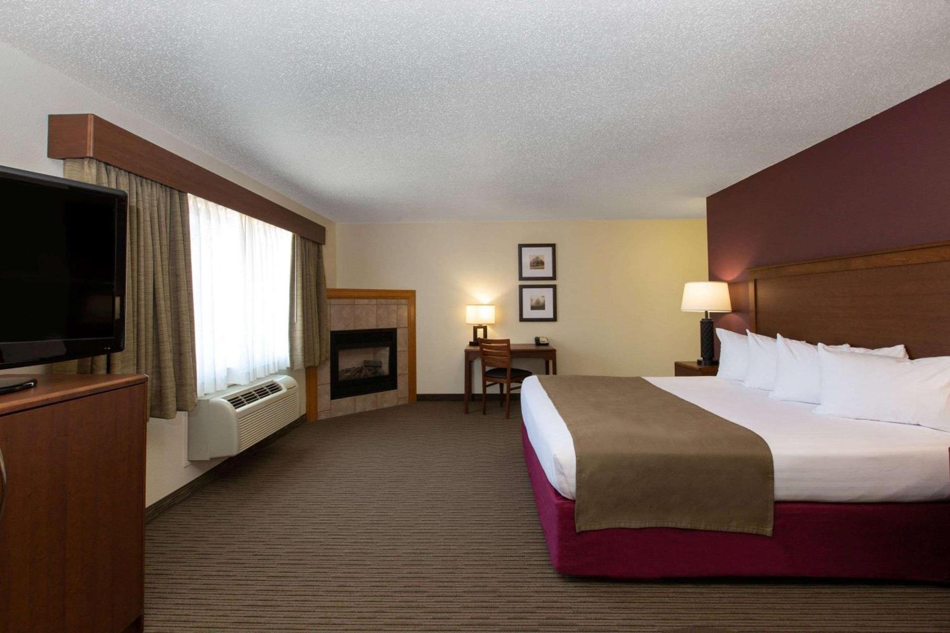 AmericInn by Wyndham Merrill photo 26