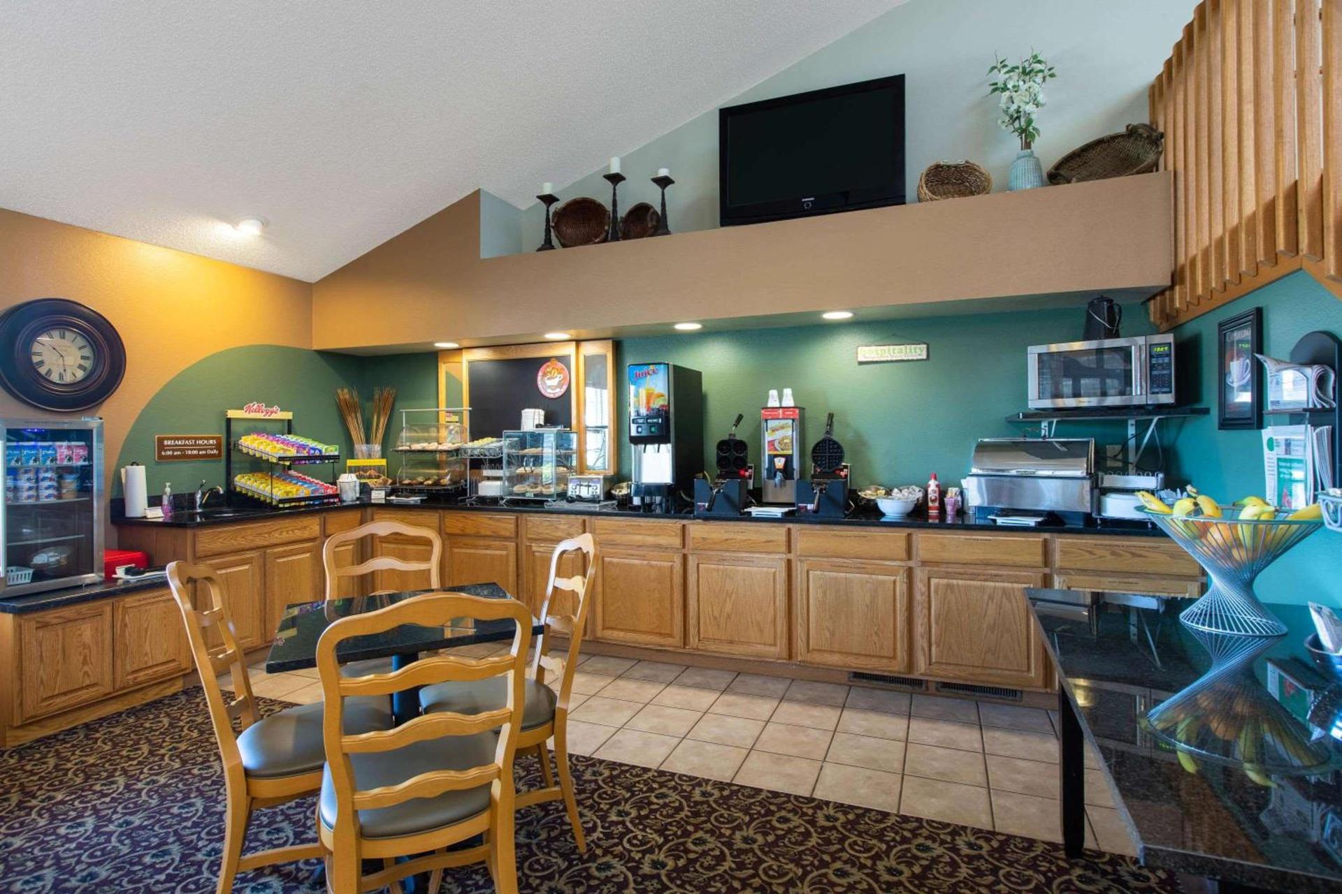 AmericInn by Wyndham Merrill photo 24