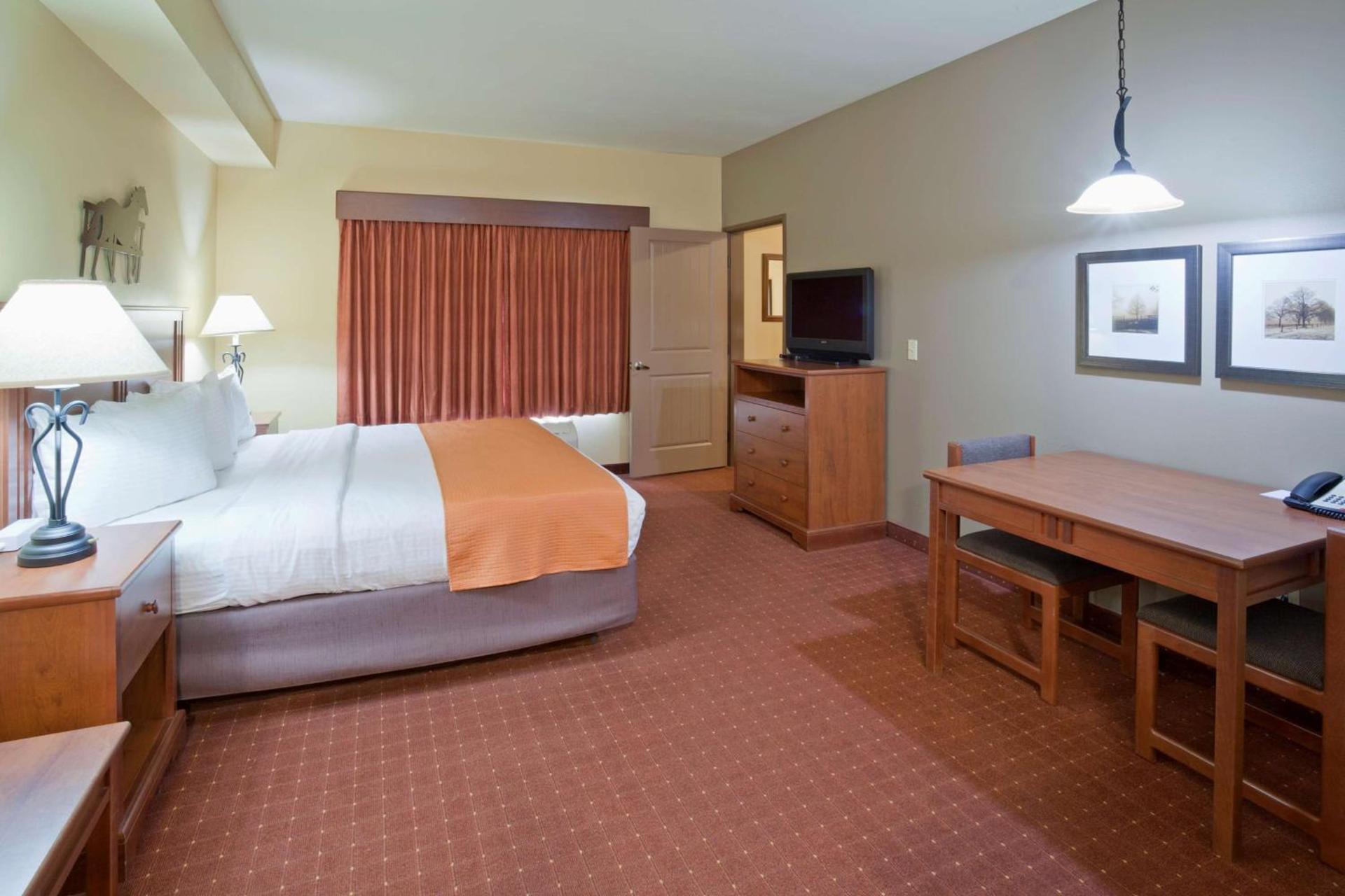 AmericInn by Wyndham Fargo Medical Center photo 93