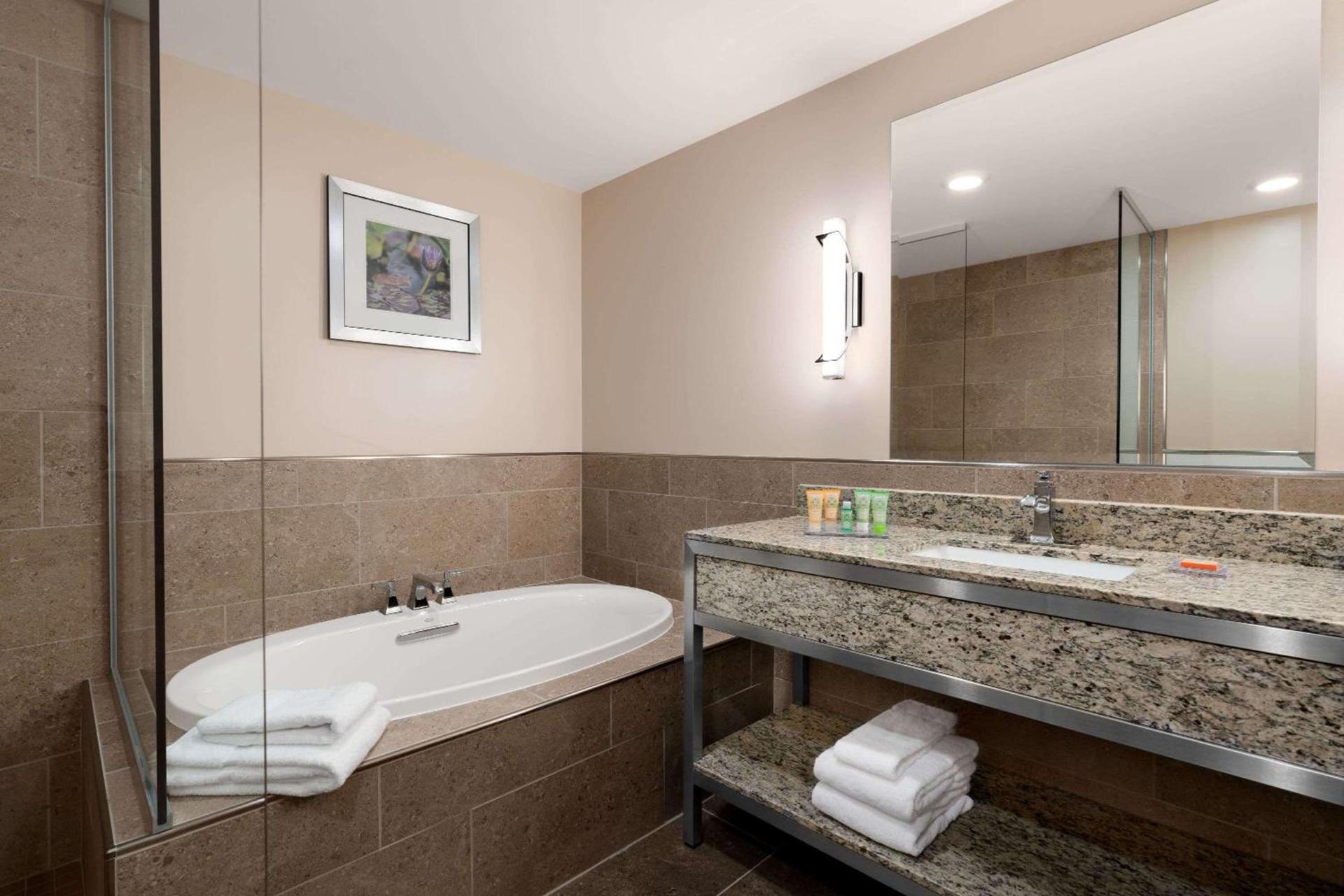 Wyndham Garden State College photo 40
