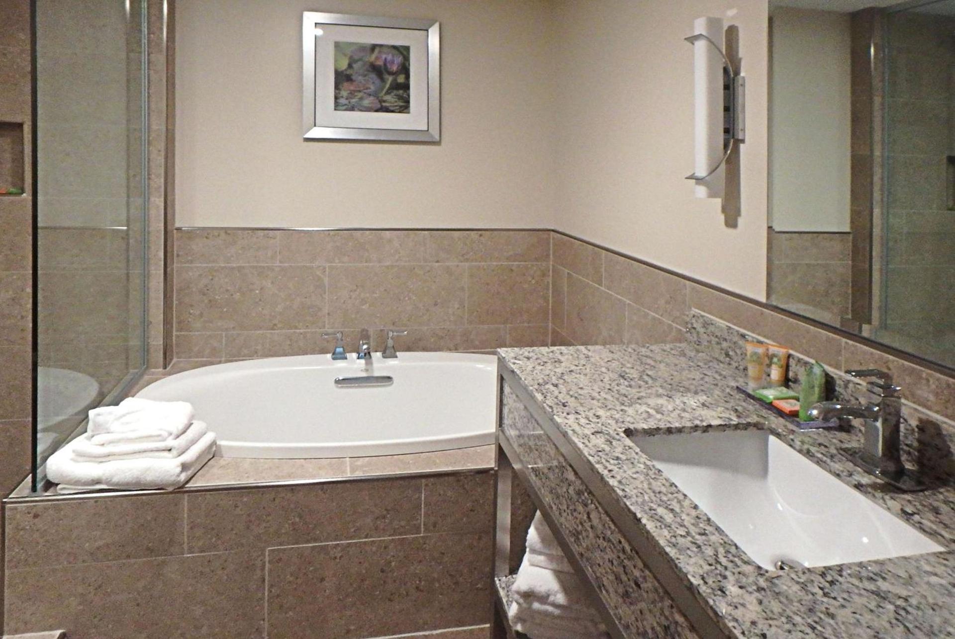 Wyndham Garden State College photo 39