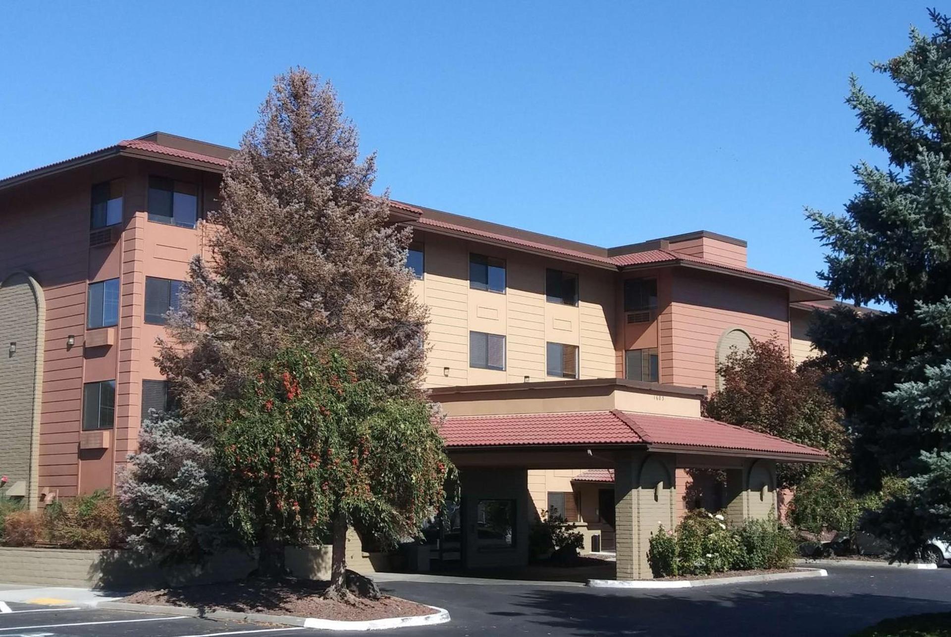Baymont by Wyndham Yakima Riverfront photo 23