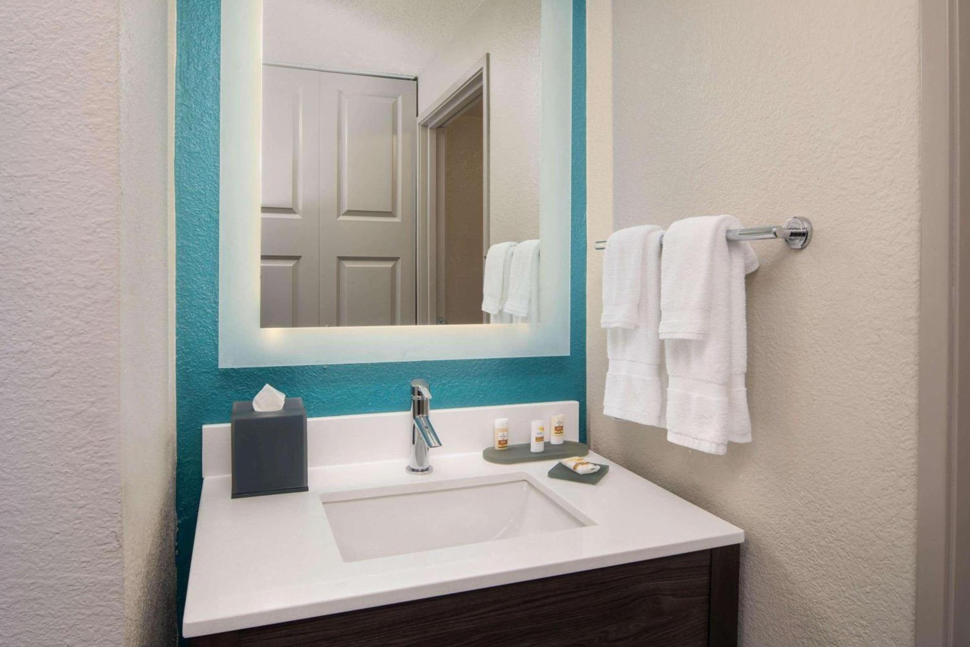 La Quinta by Wyndham Atlanta Airport North photo 33