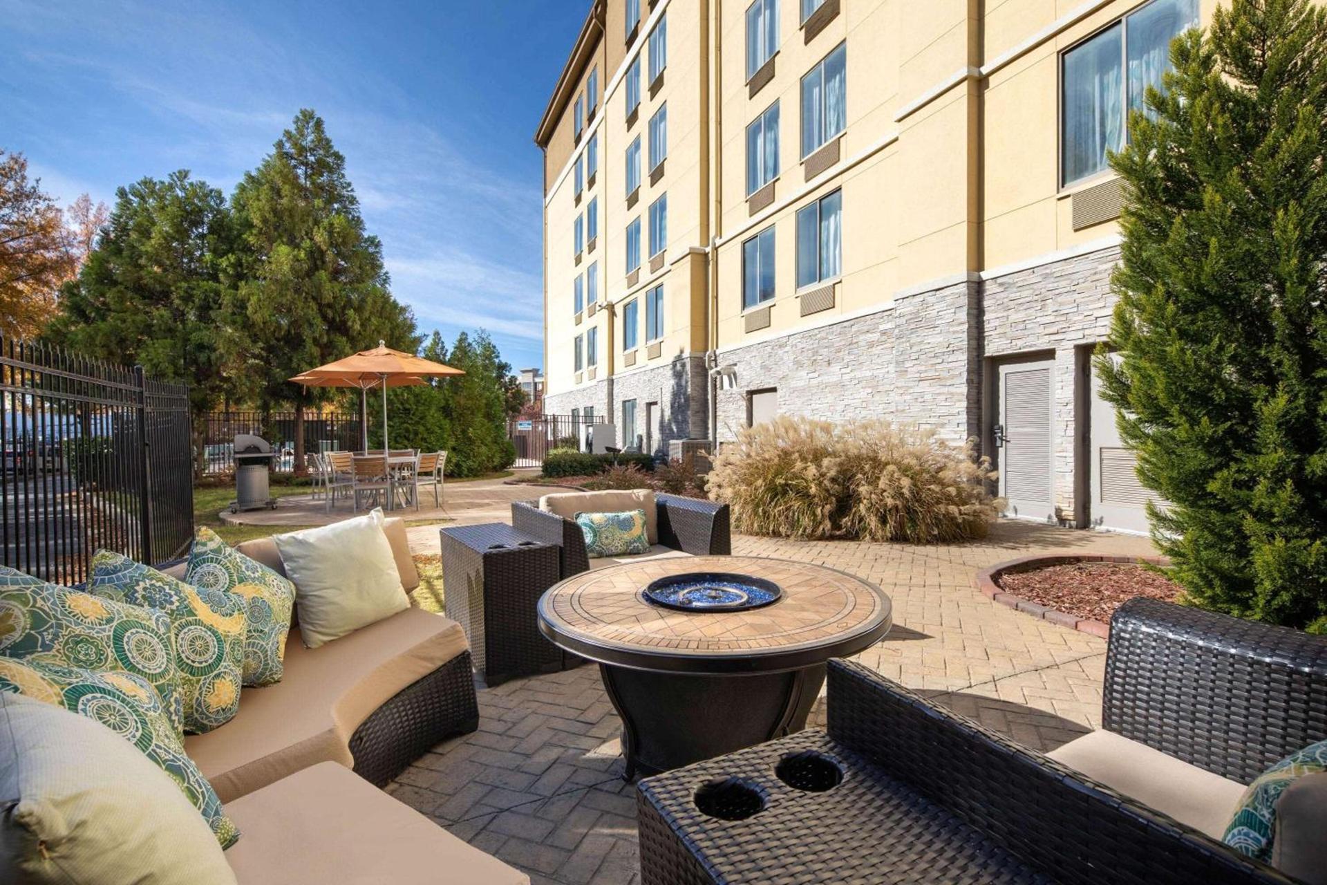 La Quinta by Wyndham Atlanta Airport North photo 57