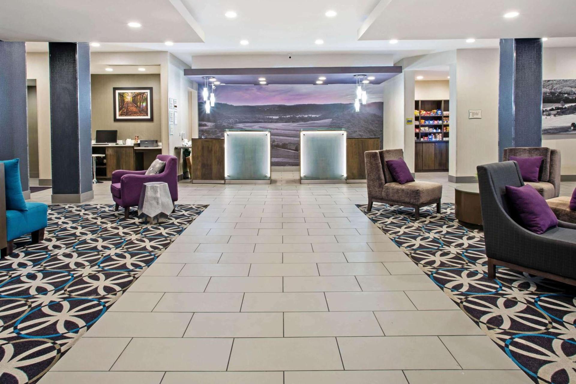 La Quinta by Wyndham York photo 7