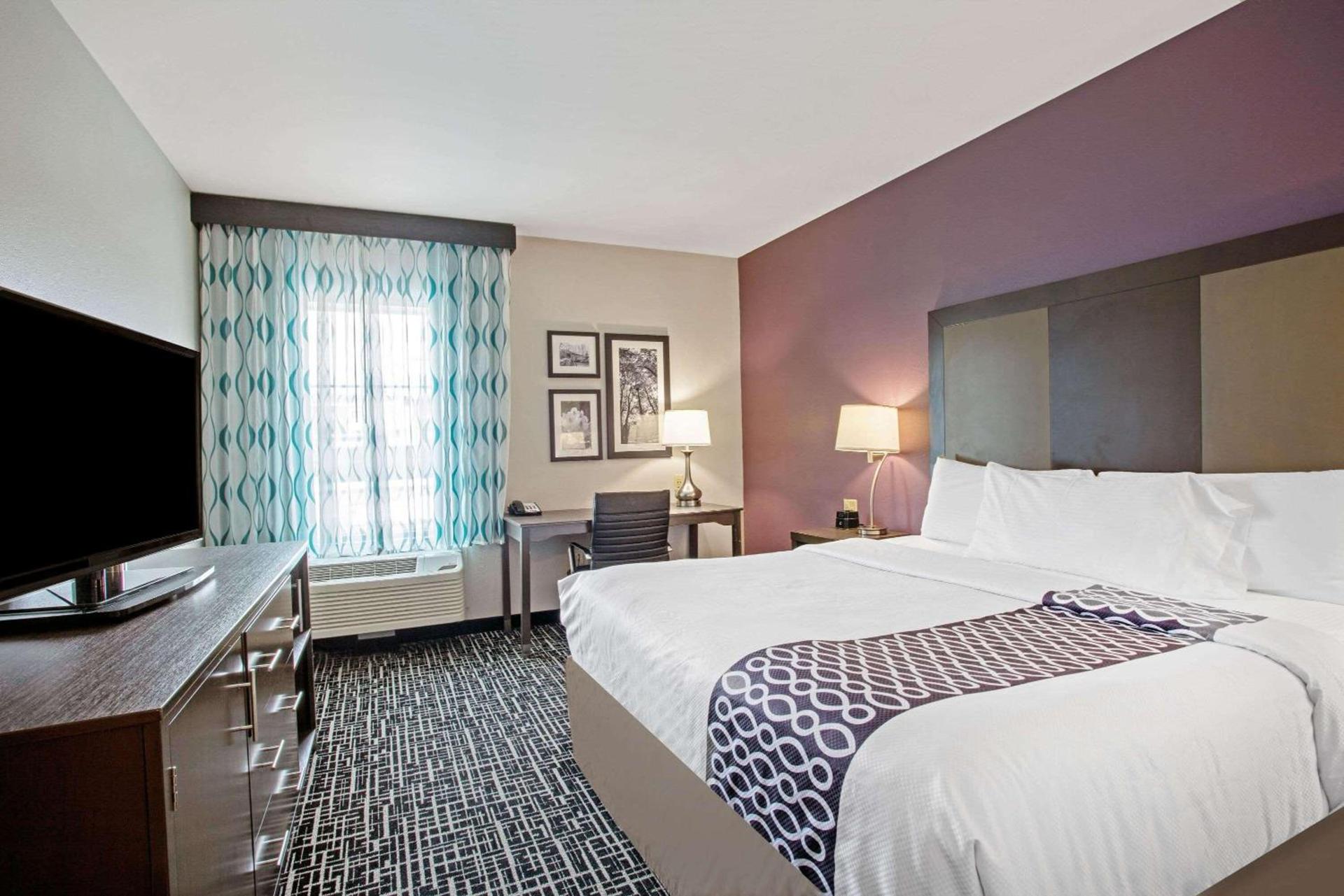 La Quinta by Wyndham York photo 2