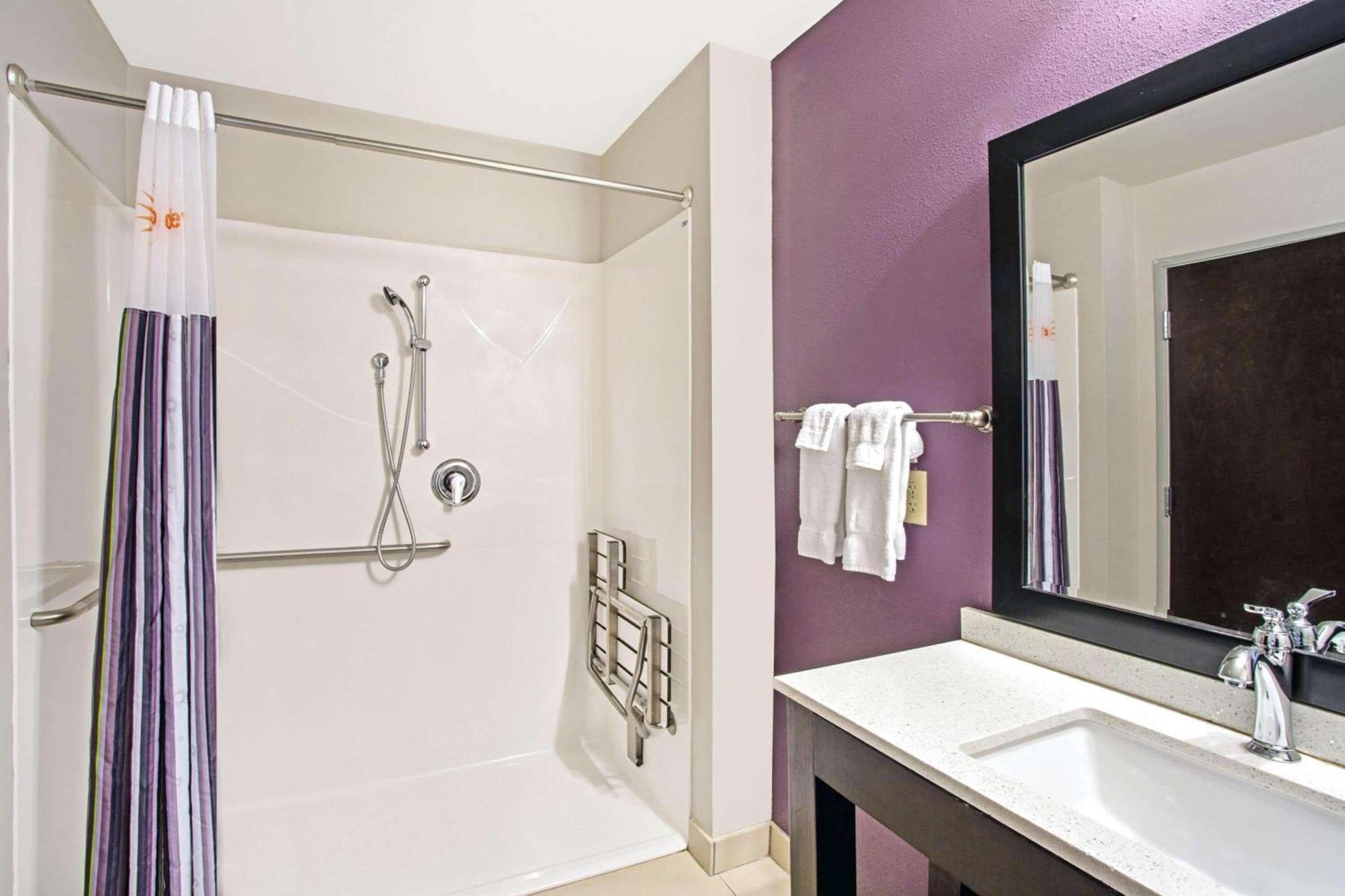 La Quinta by Wyndham York photo 15