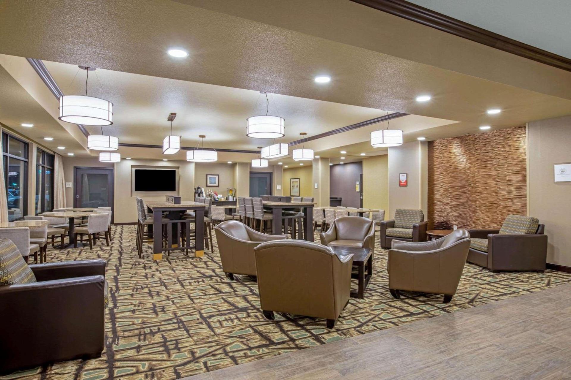 La Quinta by Wyndham Gillette photo 5