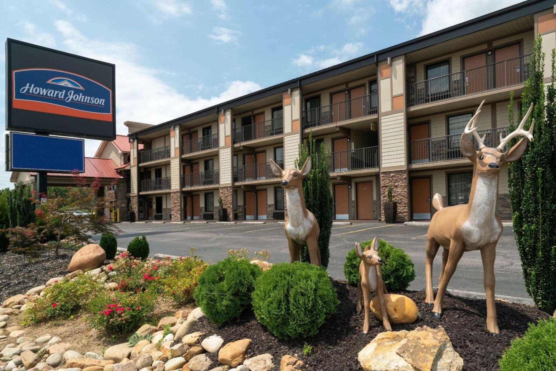 Howard Johnson by Wyndham Pigeon Forge photo 48