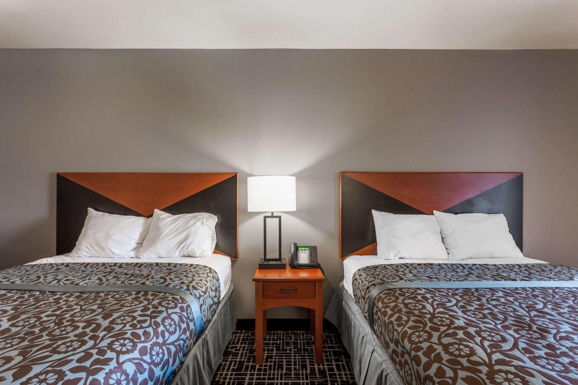 Days Inn & Suites by Wyndham Lancaster Amish Country photo 10