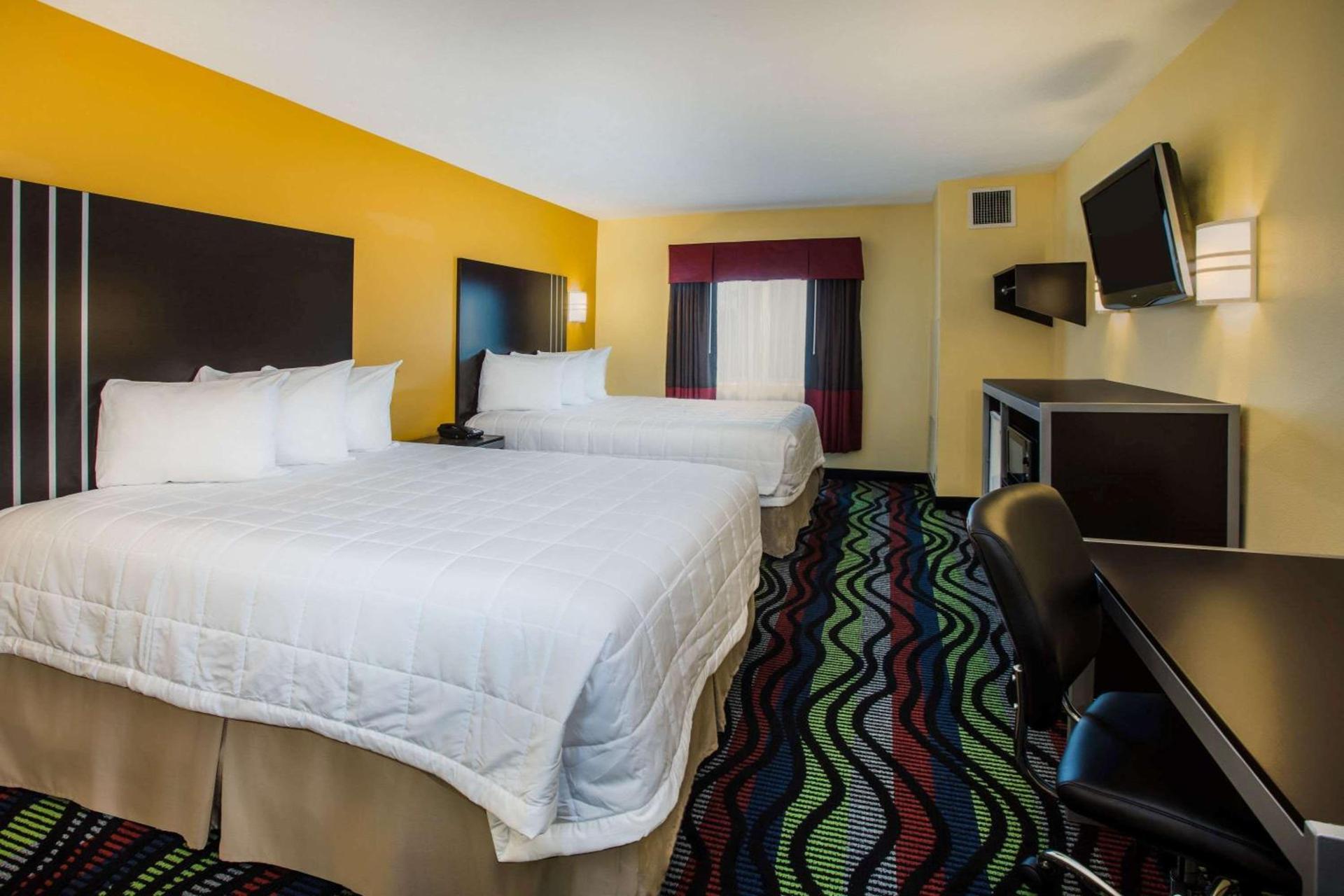 Days Inn & Suites by Wyndham Augusta Near Fort Eisenhower photo 27
