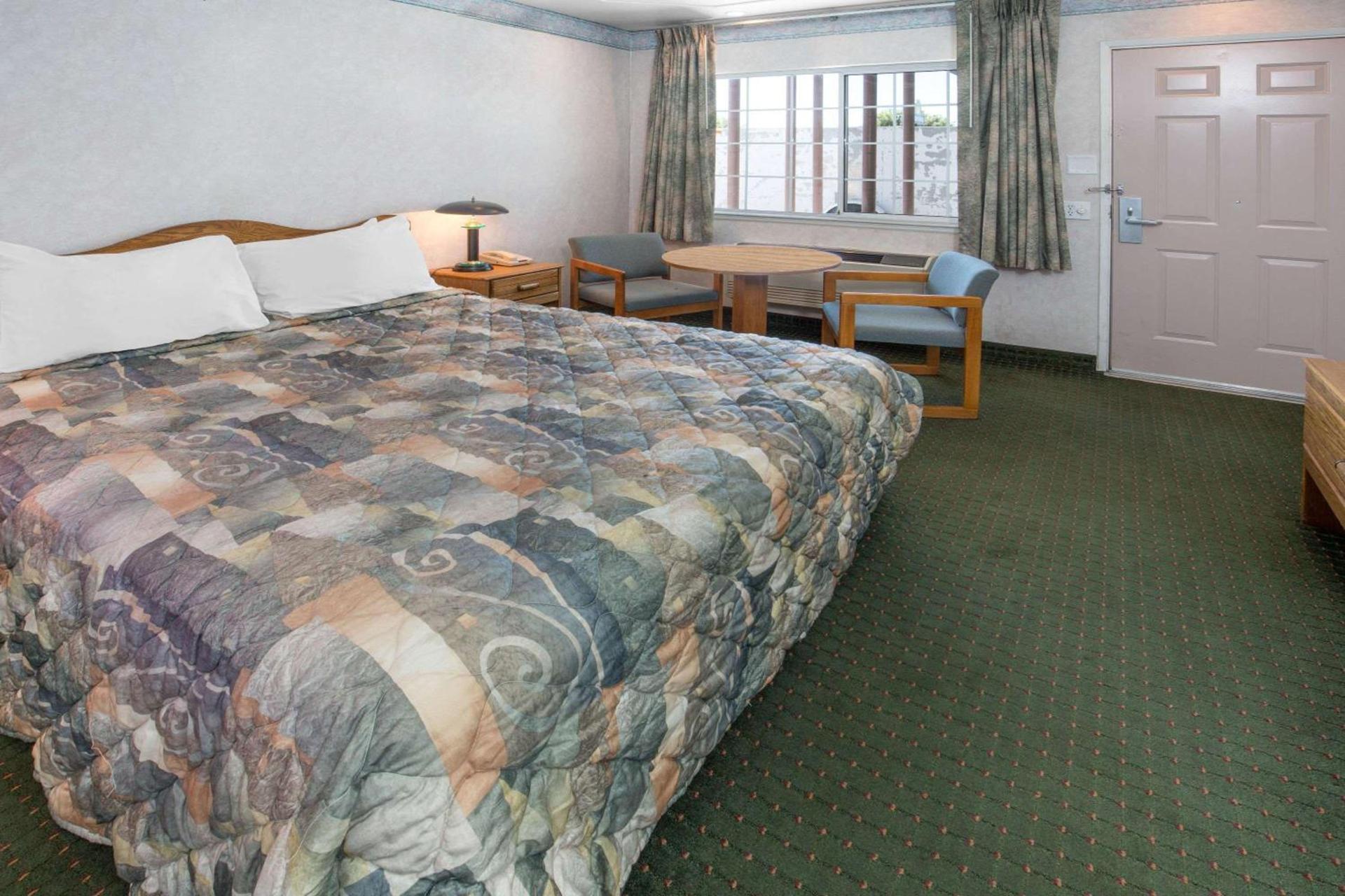 Days Inn by Wyndham Oroville photo 22