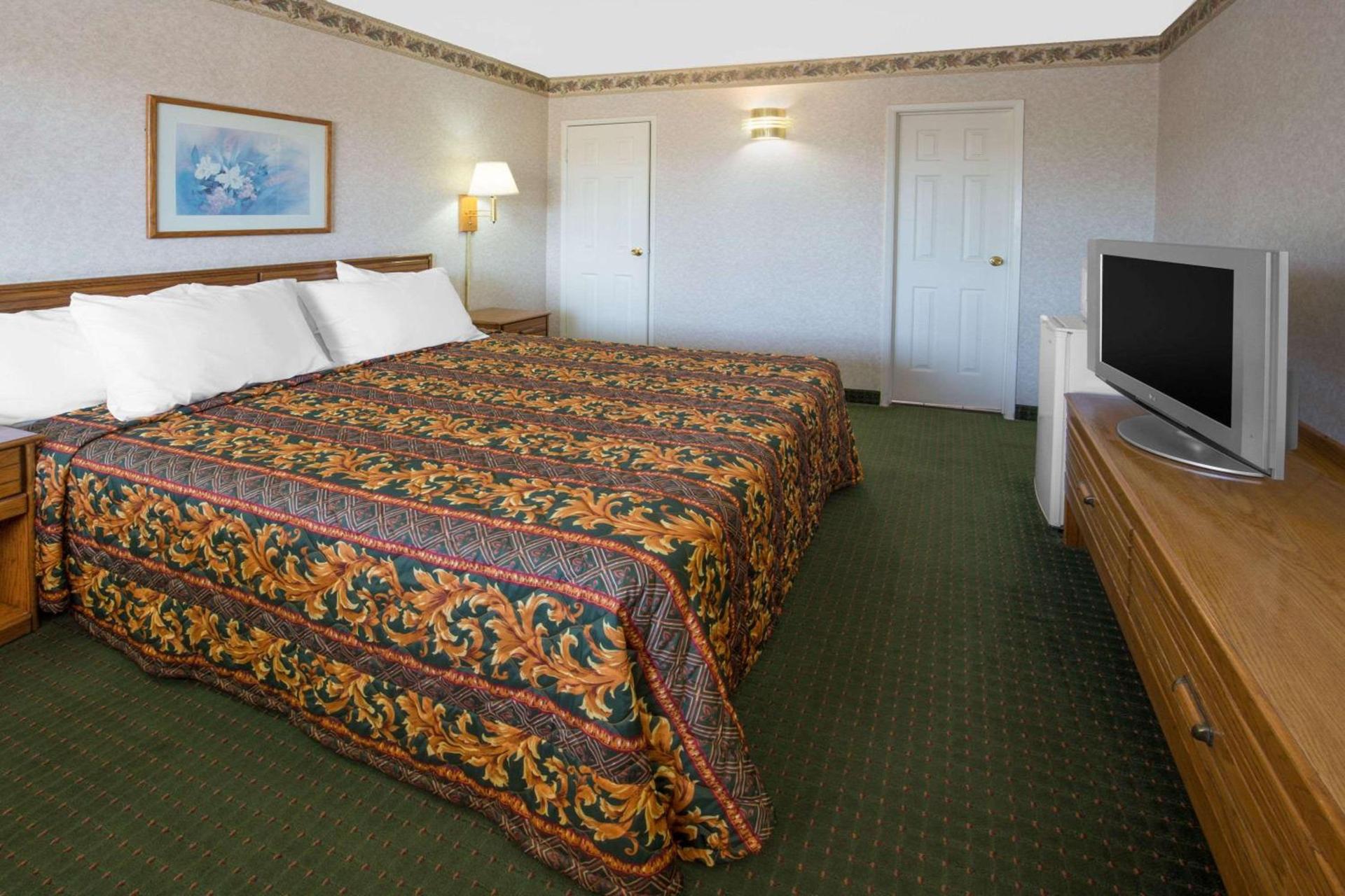 Days Inn by Wyndham Oroville photo 25