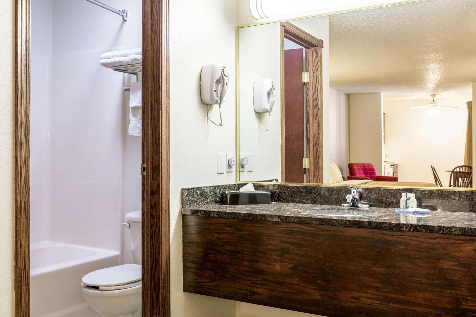 Quality Inn Keystone near Mount Rushmore photo 24