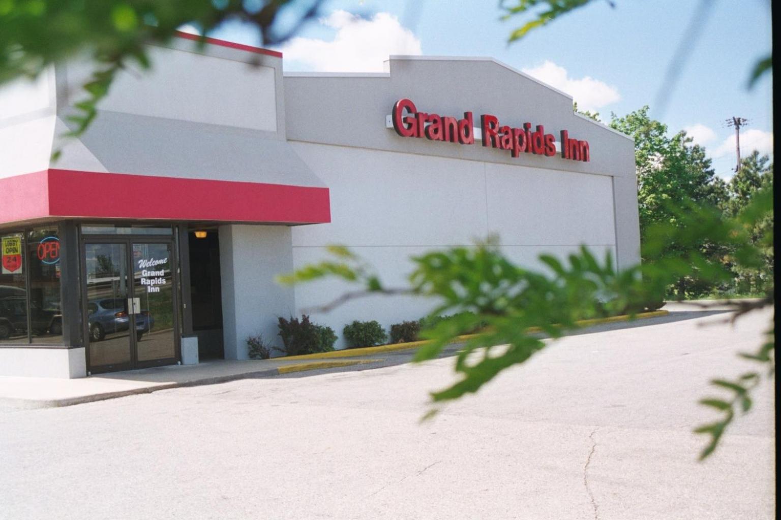 Grand Rapids Inn photo 1