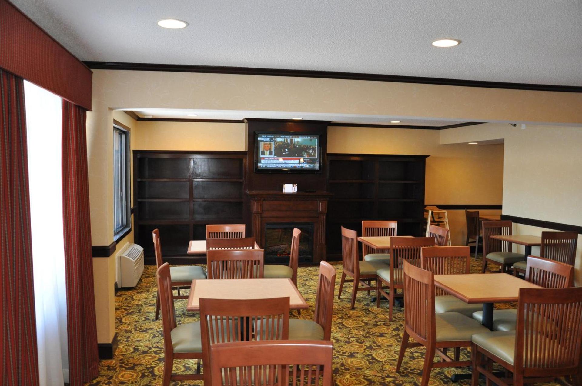 Country Inn & Suites by Radisson, Near The National Sports Center, Coon Rapids, MN photo 30