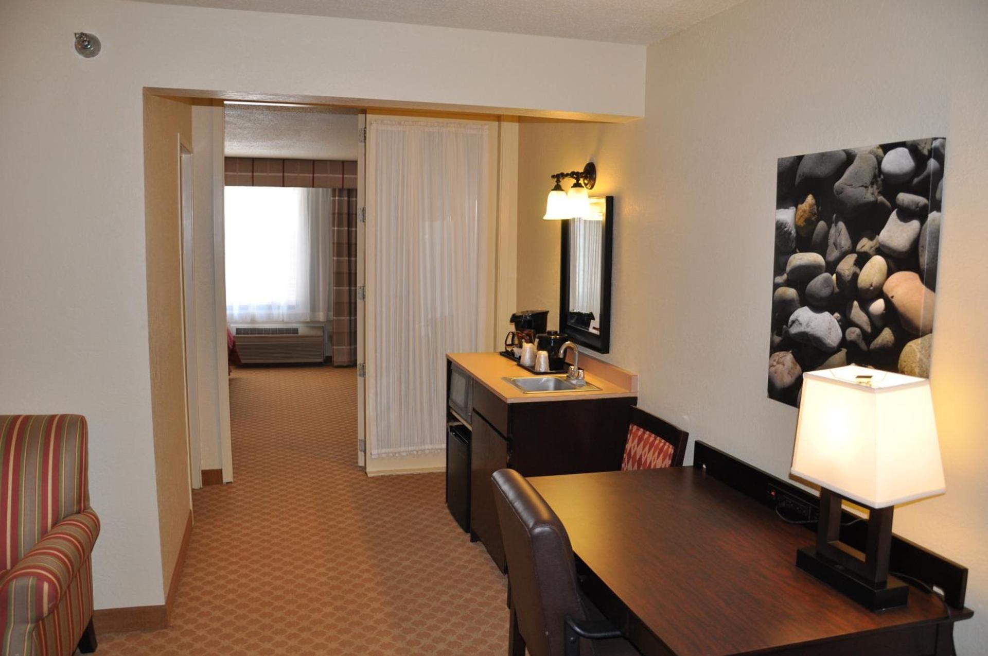 Country Inn & Suites by Radisson, Near The National Sports Center, Coon Rapids, MN photo 23