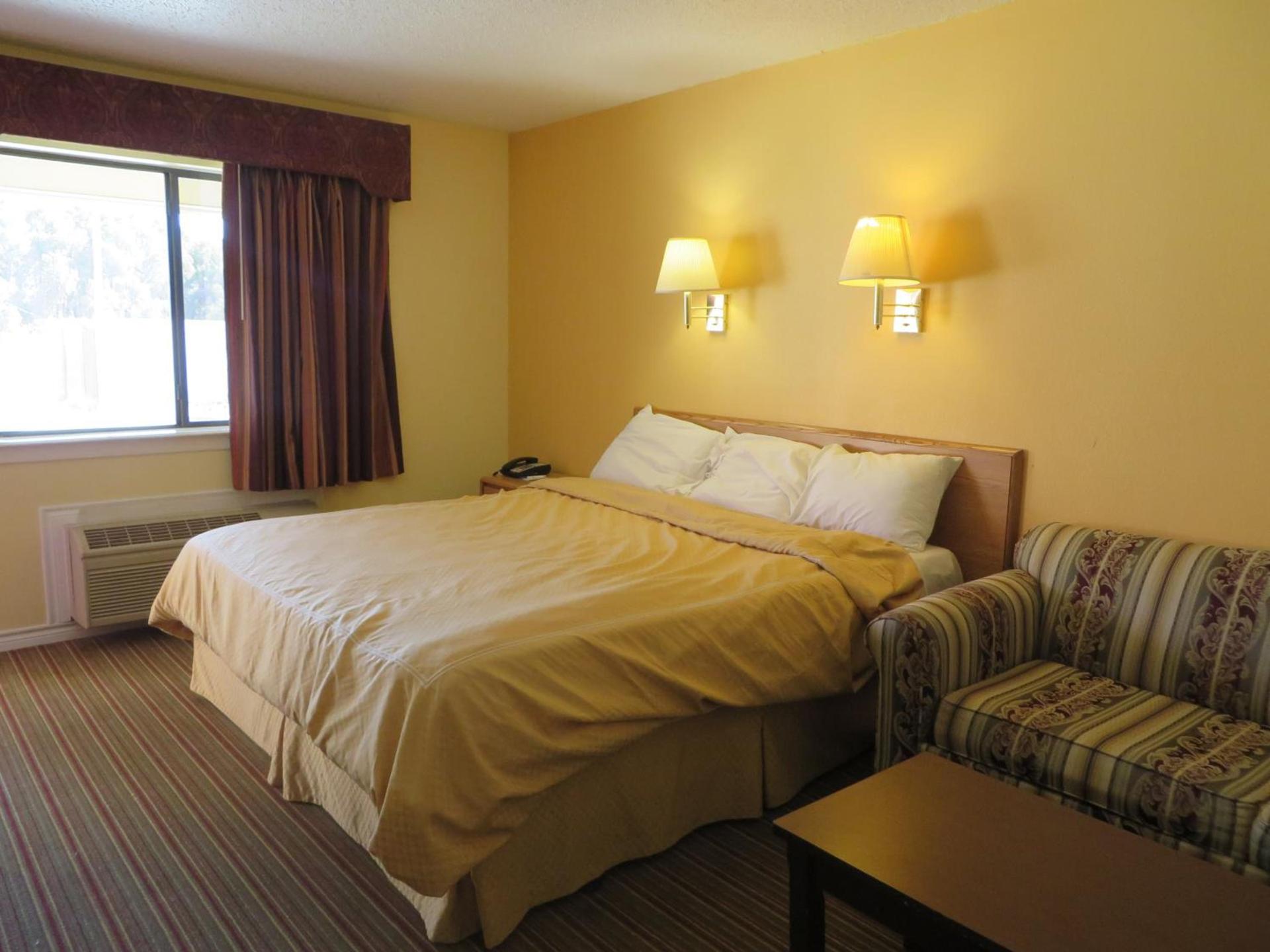 Americas Best Value Inn Weatherford photo 25