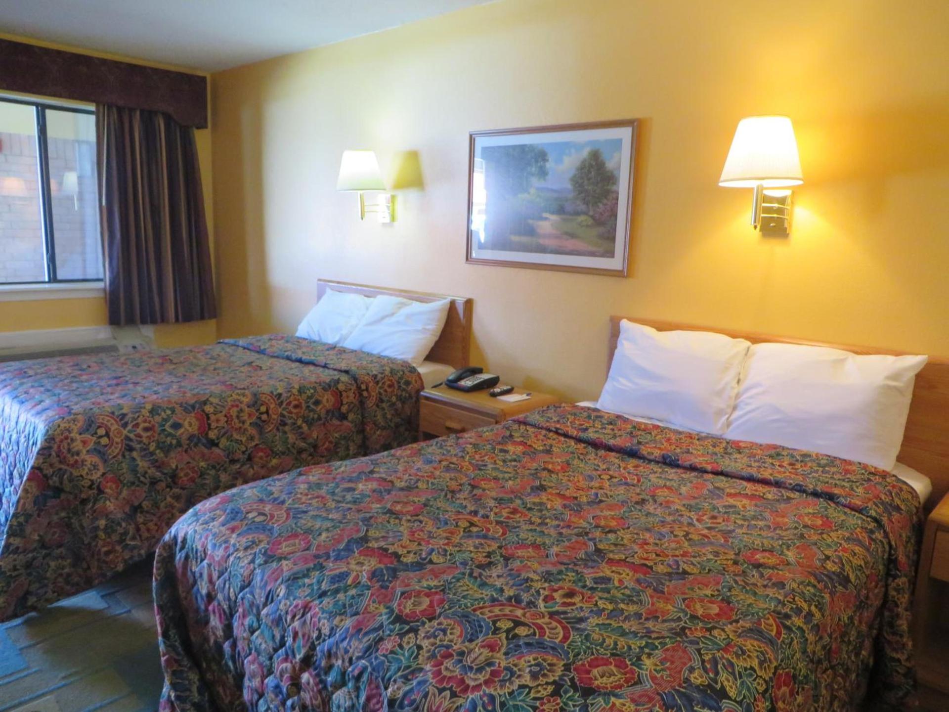 Americas Best Value Inn Weatherford photo 15