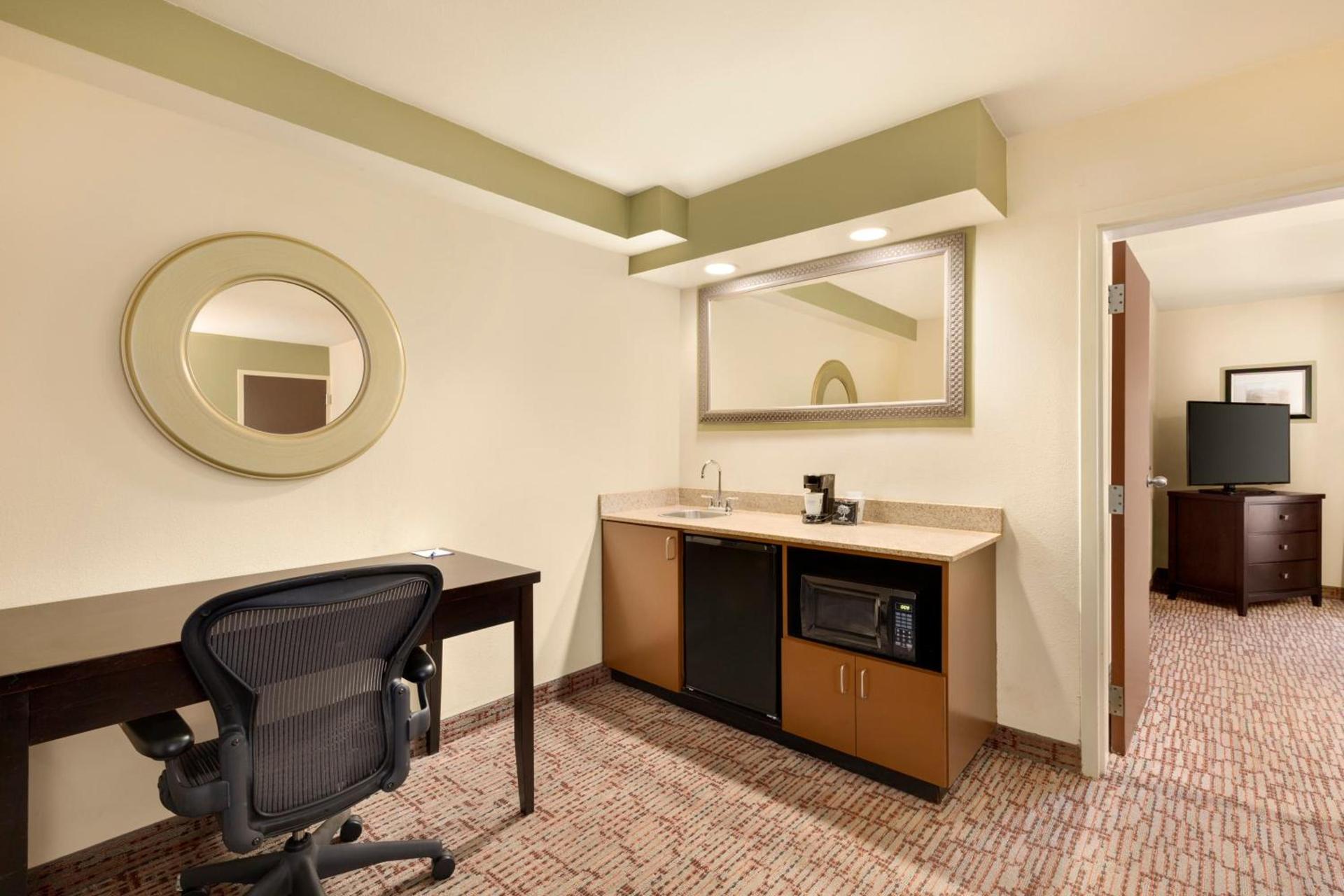 Garner Hotel Augusta West by IHG photo 64