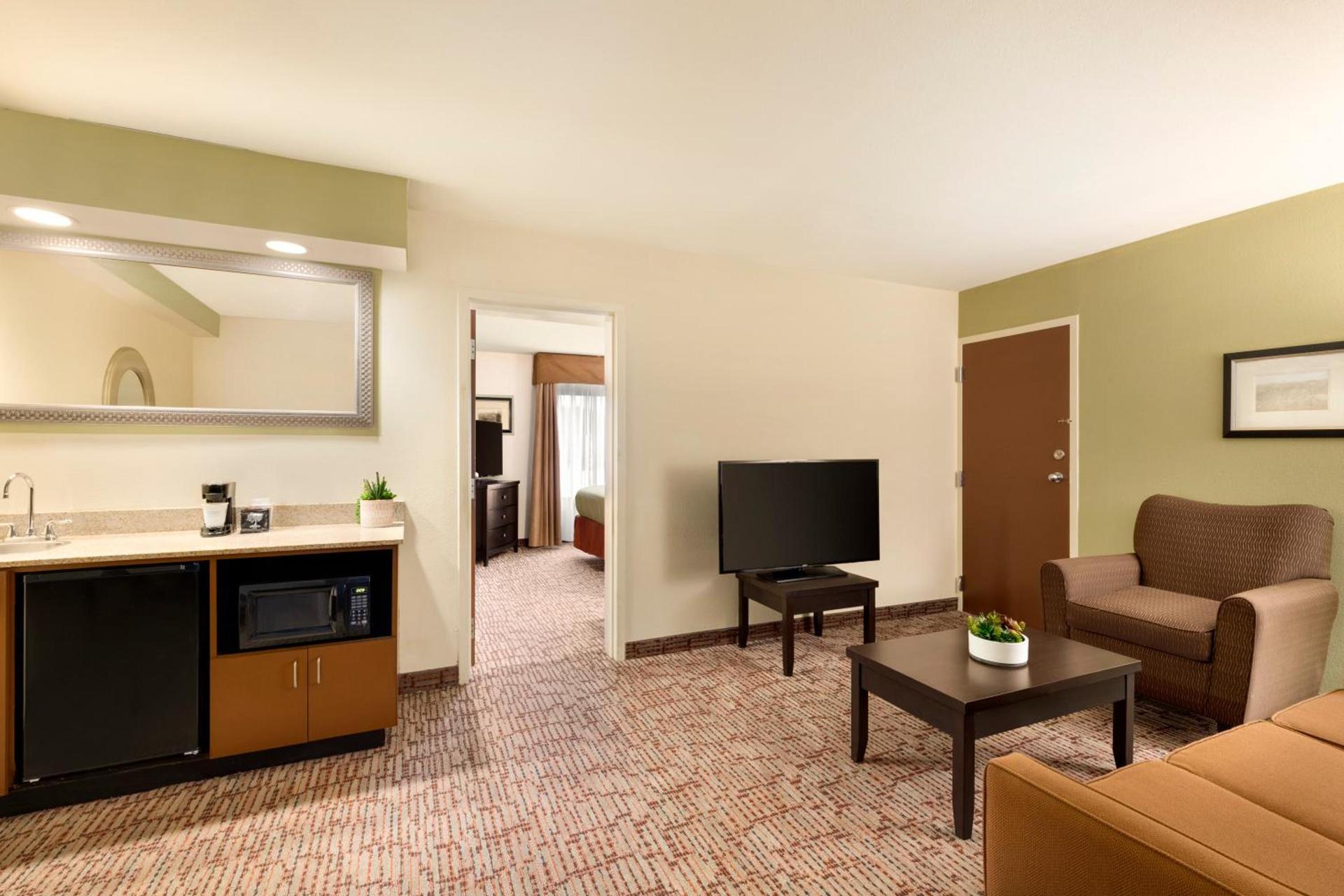 Garner Hotel Augusta West by IHG photo 28