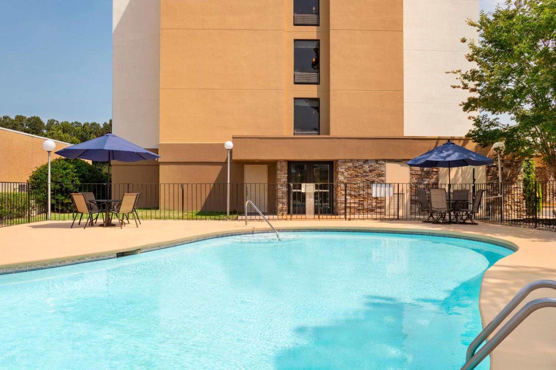 Garner Hotel Augusta West by IHG photo 42