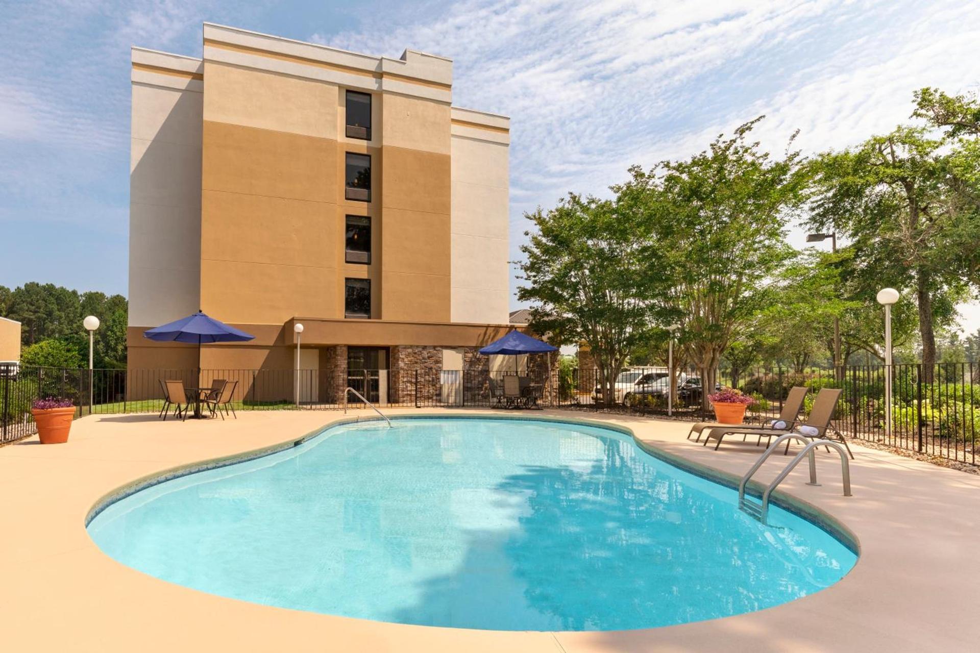 Garner Hotel Augusta West by IHG photo 20