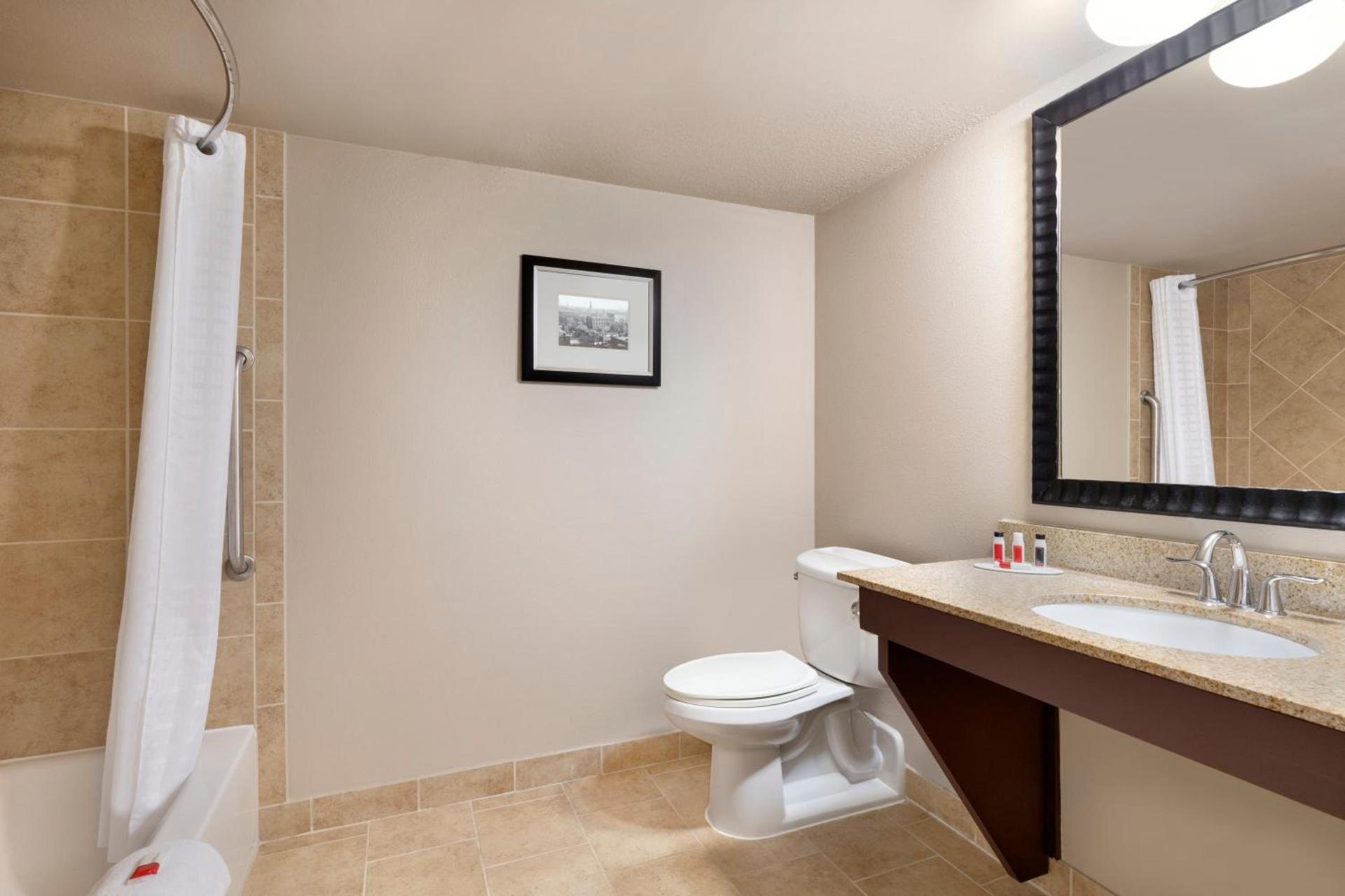 Garner Hotel Augusta West by IHG photo 65
