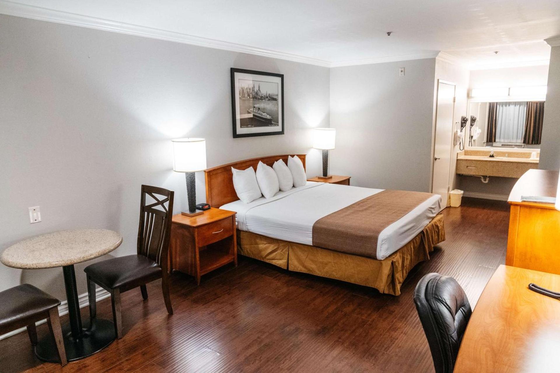 Best Western Palm Garden Inn photo 9