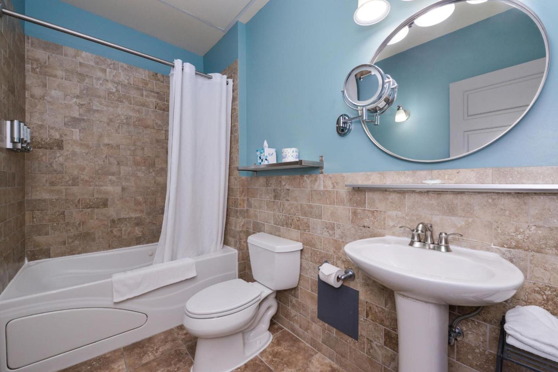 Montvale Hotel photo 29